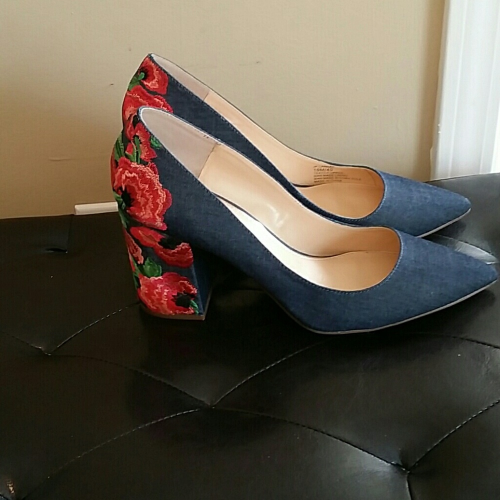Jessica Simpson Floral Heel